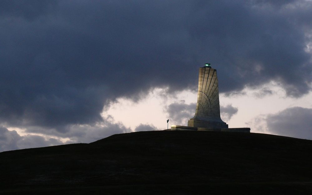 Wright_Brothers_Memorial-27527-2.jpg